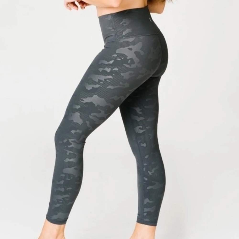 ZYIA camo gray battleship leggings